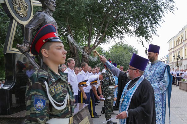 В Астрахани открыт памятник казакам – защитникам Отечества