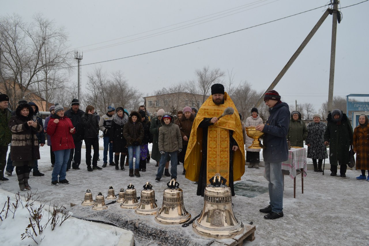 На приходе Святителя Николая в  посёлке Волго-Каспийский совершили чин освящения колоколов