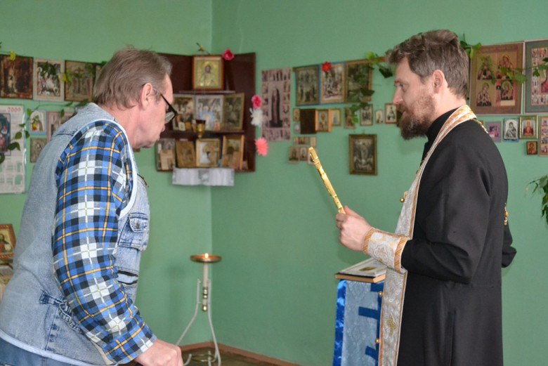 В Волго-Каспийском доме-интернате встретили праздник Крещения Господня