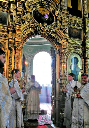 Великая Суббота. Архиерейское богослужение в Покровском кафедральном соборе г. Астрахани
