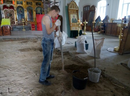 Православная молодежь Астрахани приняла участие в благотворительном субботнике