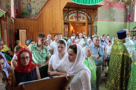 День Святого Духа в Астраханской епархии