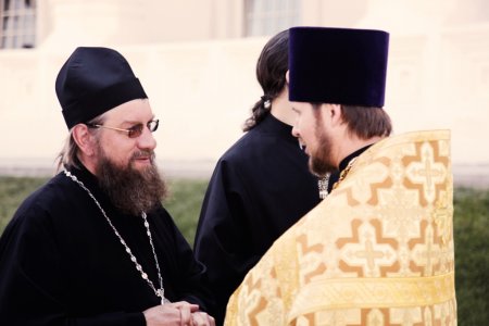 Митрополит Астраханский и Камызякский Никон прибыл к месту служения