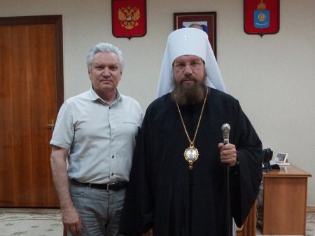 Митрополит Астраханский и Камызякский Никон встретился с  представителями власти Астраханской области