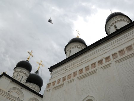 В храмах Астраханской епархии прозвучал колокольный звон