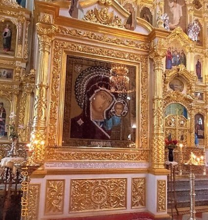 Архиерейское служение параклисиса в Казанском храме г. Астрахани