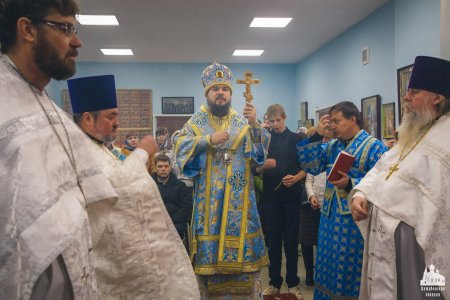 В Астраханской митрополии состоялось освящение храма