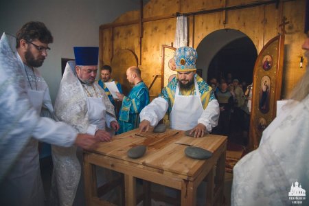 В Астраханской митрополии состоялось освящение храма