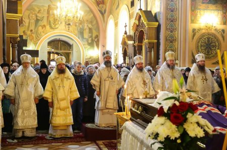 Погребение архиепископа Амвросия (Щурова)