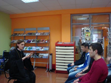 Встречи со священнослужителями в рамках проекта «Православный религиозно-информационный центр для молодежи»
