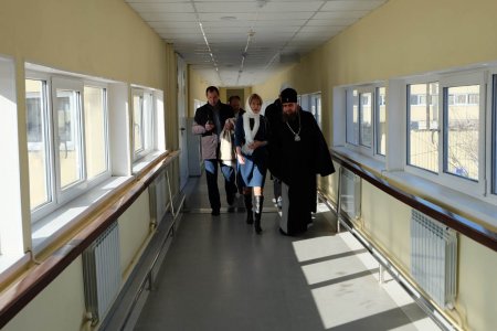 Архипастырский визит в Александро-Мариинскую областную больницу