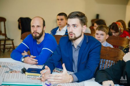 В Астраханской епархии открылась Школа молодежного служения