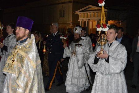 Праздник Светлого Христова Воскресения в Успенском кафедральном соборе г. Астрахани
