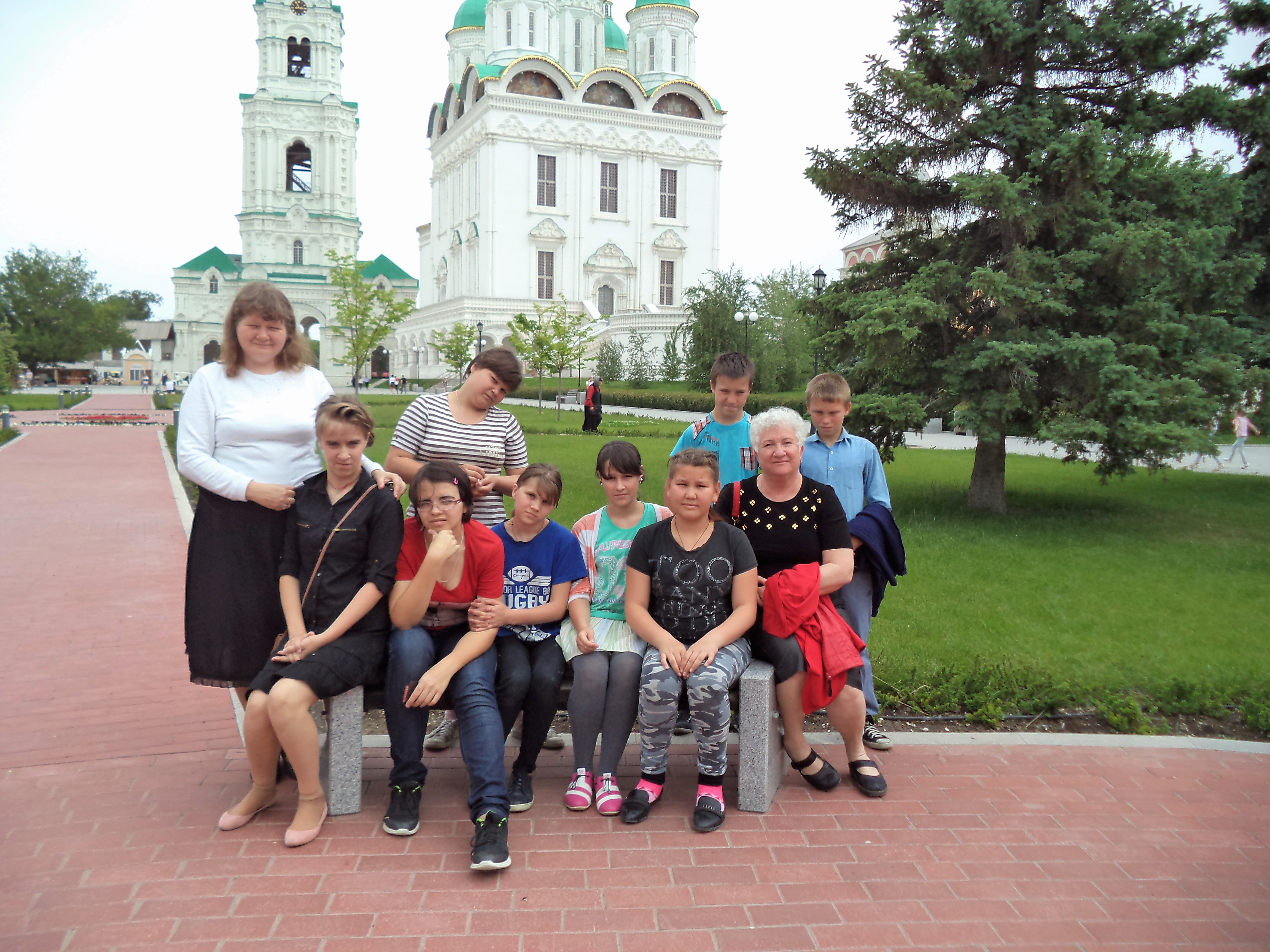 На Астраханских приходах продолжают работу с воспитанниками школ-интернатов