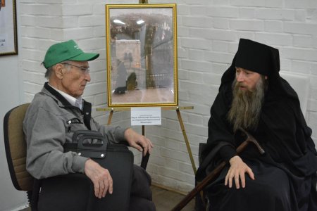 Митрополит Никон посетил выставку «Духовное наследие»