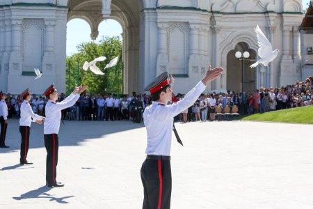 В Астрахани состоялся митинг в честь 50-летия со дня образования войсковой части 6688