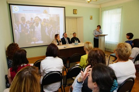 В Православной гимназии прошел круглый стол, посвящённый вопросам семьеведения