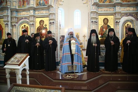 Митрополит Никон принял участие в церковных торжествах в г. Заречном (Каменская епархия)