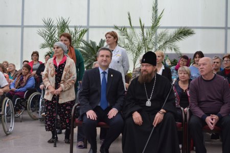 Митрополит Никон посетил социально-реабилитационный центр «Русь»