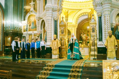 Юные клирошане Астрахани на Патриаршей Литургии в Москве