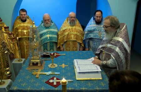Соборная Литургия участников тюремной секции Рождественских чтений в Покровском храме Бутырского замка
