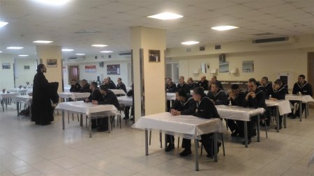 Военнослужащие Каспийской флотилии соборно помолились в Неделю 3-ю Великого поста
