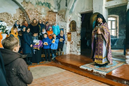 Божественная литургия для юных прихожан Иоанно-Предтеченского монастыря