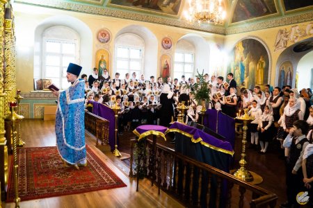 Школьная Литургия в Православной гимназии