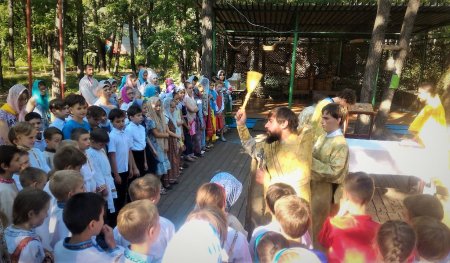 Певчие детского хора «Воскресение» приняли участие в хоровой смене православного лагеря 