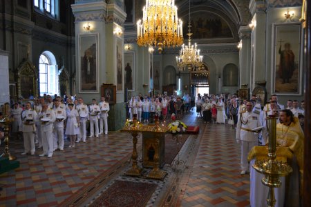 Офицеры Каспийской флотилии молились в Покровском соборе