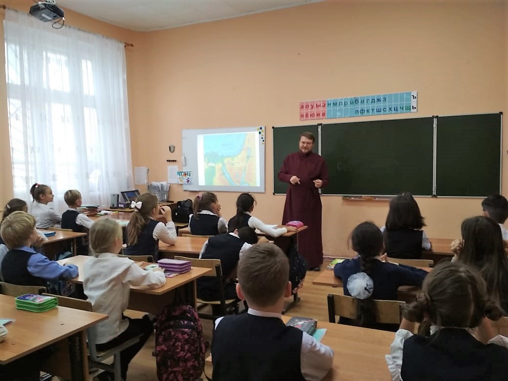 В Астрахани в рамках сотрудничества епархии и образовательных учреждений продолжаются беседы со священниками