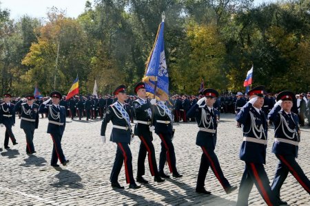 Губернаторский смотр казачьих кадетских корпусов в Новочеркасске