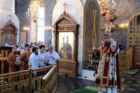В Астрахань принесена икона «Собор Небесных Покровителей Лавр Святой Руси»