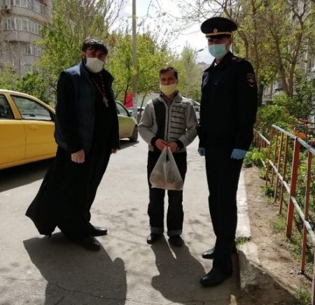 Астраханская епархия продолжает оказывать социальную помощь астраханцам, находящимся в трудной жизненной ситуации в период эпидемии коронавирусной инфекции