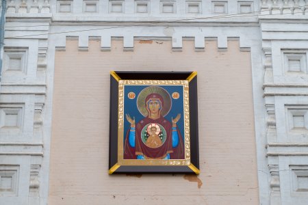 Первая литургия в астраханском храме, освященном в честь иконы Божией Матери «Знамение»