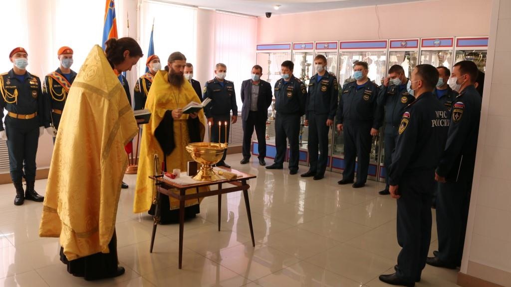 Священнослужители посетили Главное управление МЧС России по Астраханской области