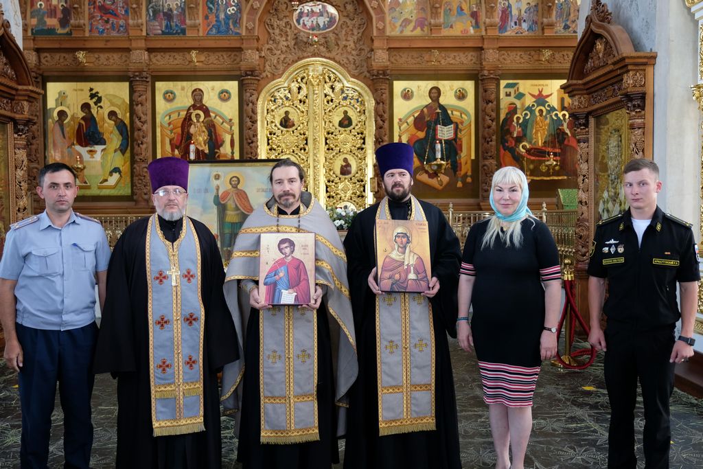 В Астрахань привезли новые святыни