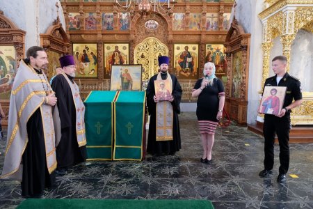 В Астрахань привезли новые святыни