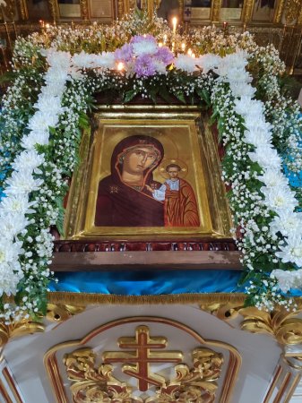 Архиерейское богослужение в праздник Казанской иконы Божией Матери