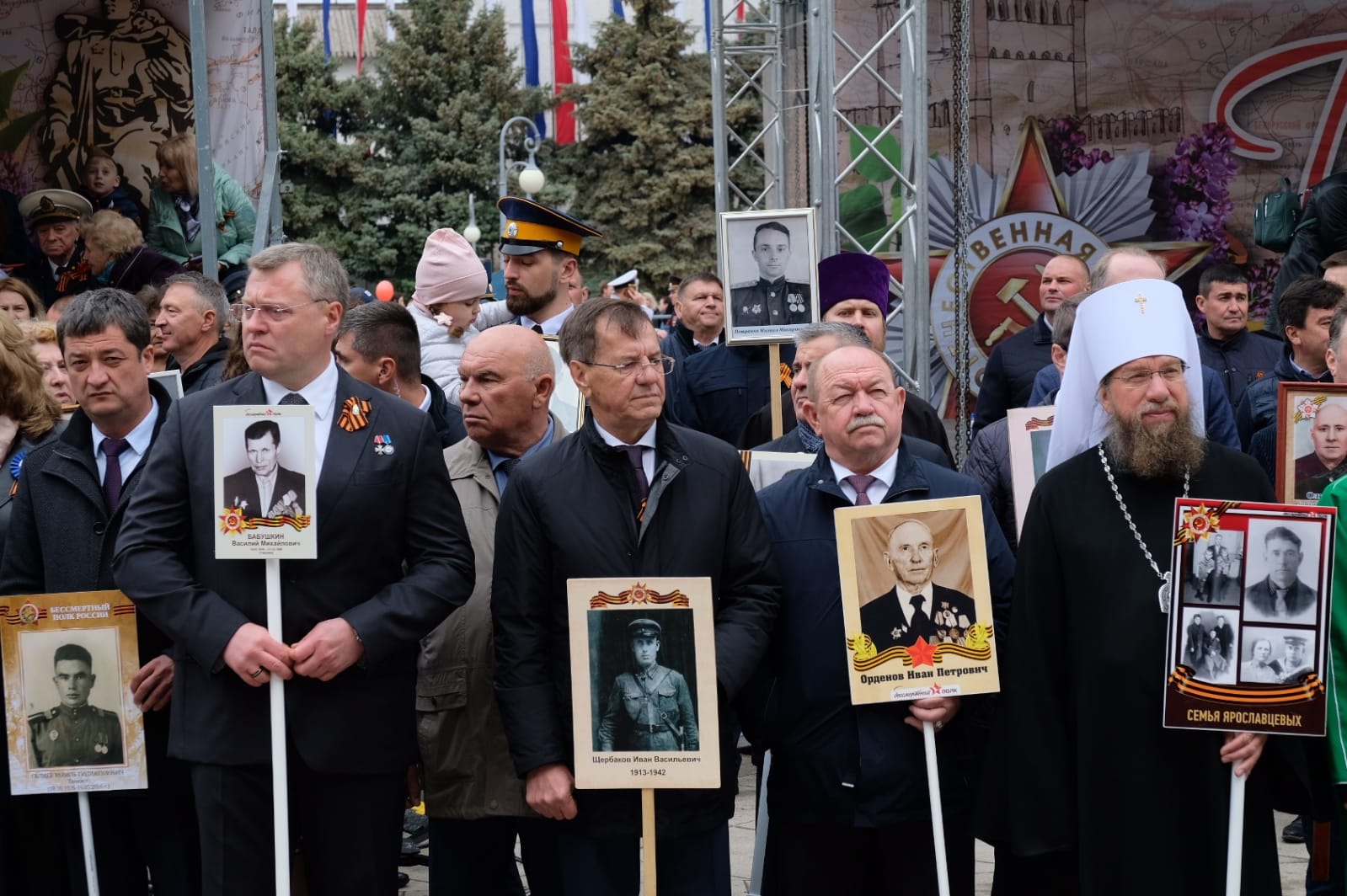 Митрополит Никон присутствовал на военном параде в честь 77-летия Победы