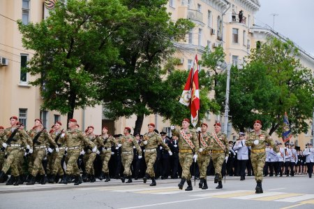 Митрополит Никон присутствовал на военном параде в честь 77-летия Победы
