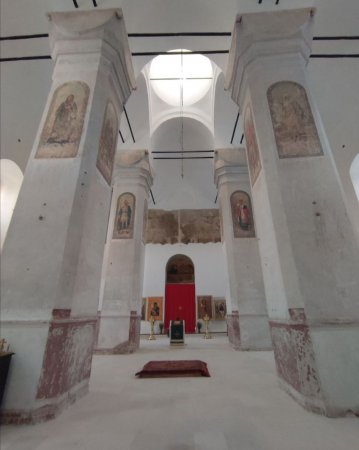 В Астраханском кремле после реставрации открылся Троицкий храм
