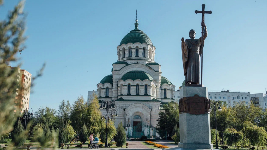 Видеосюжет государственной телерадиокомпании «Лотос»: Как православные астраханцы отметили День Крещения Руси