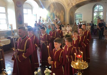 2 июля 2022 г. Никольский храм Астраханского кремля посетили паломники из г. Харабали (Ахтубинская епархия)