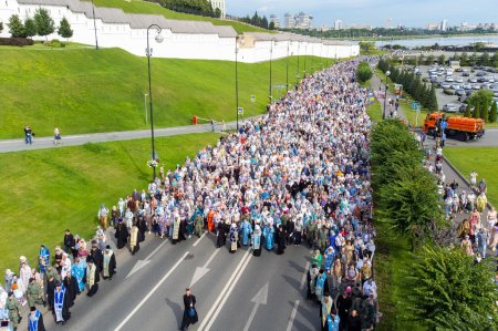Церковные торжества в честь 443-й годовщины явления Казанской иконы Божией Матери прошли в столице Татарстана