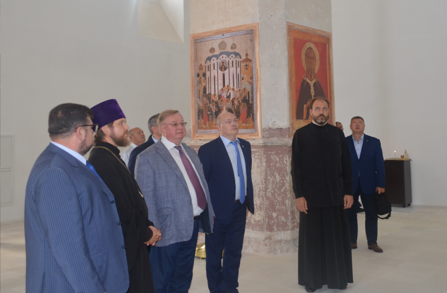 Председатель ИППО Сергей Степашин осмотрел восстановленный Троицкий монастырь Астраханского кремля