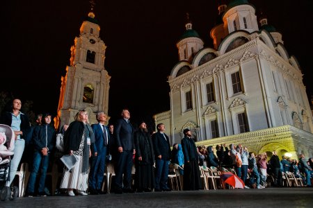 Всероссийский фестиваль патриотической песни «Поют дети России» завершился гала-концертом в Астрахани