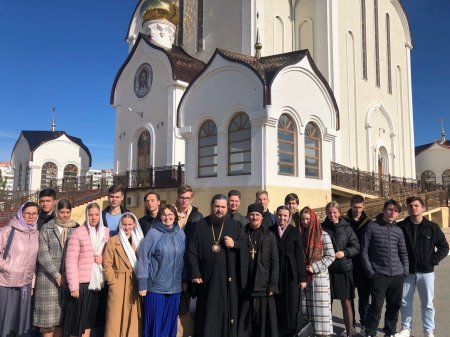 Ученики Православной гимназии совершили паломничество в Донскую митрополию