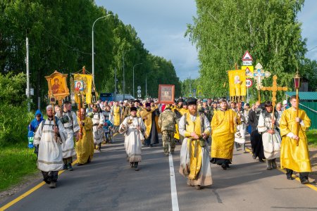 Астраханские паломники стали участниками всероссийского крестного хода