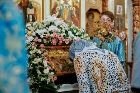 В Астрахань прибыла чудотворная икона Пресвятой Богородицы «Умягчение злых сердец»